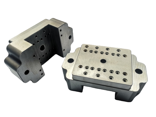 Cavidade do núcleo do molde da perfuração do metal precioso EDM das peças da máquina do torno do CNC S136