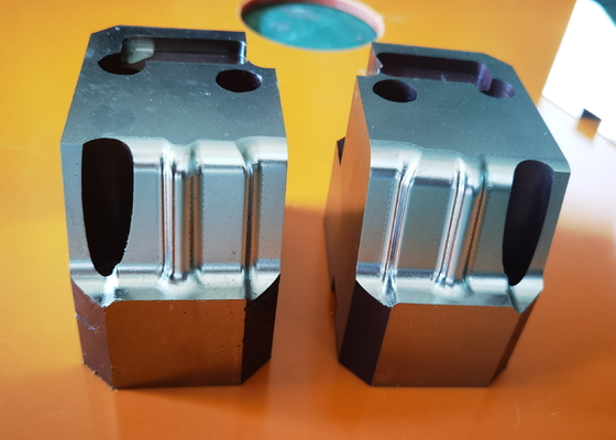 As peças do molde da precisão do hardware moldam o núcleo morrem cavidade do trabalho feito com ferramentas